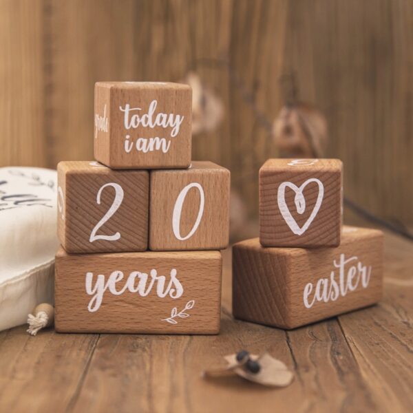 1Set Baby Milestone Cards Wooden Block With Box Commemorate Baby Birth Photography Prop Block Newborn Photography
