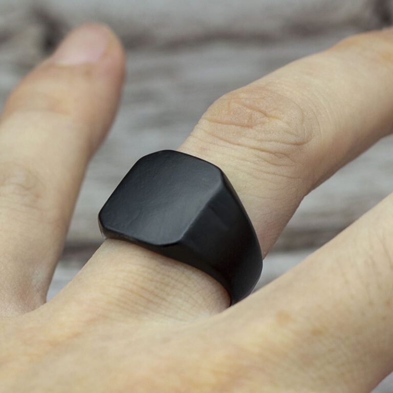 2020 Fashion Simple Style Black Square Ring Classic Ring Wedding Engagement Jewelry 1