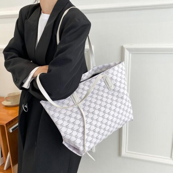 2021 Simple Design Casual Tote Bags Large Capacity Women Shoulder Bag Fashion Handbags Ladies Top handle 2