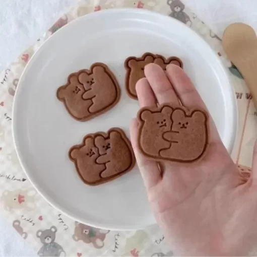 Bear Bread Expression Cookie Cutters 3D Plastic Biscuit Mold Cookie Stamp DIY Fondant Cake Mould Kitchen 1
