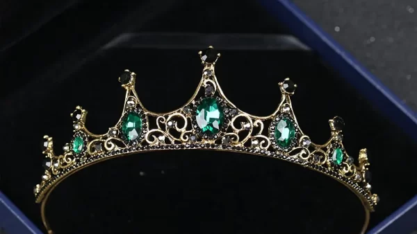 MVEXO Fashion Elegant Vintage Small Baroque Green Crystal Tiaras Crowns for Women Girls Bride Wedding Hair