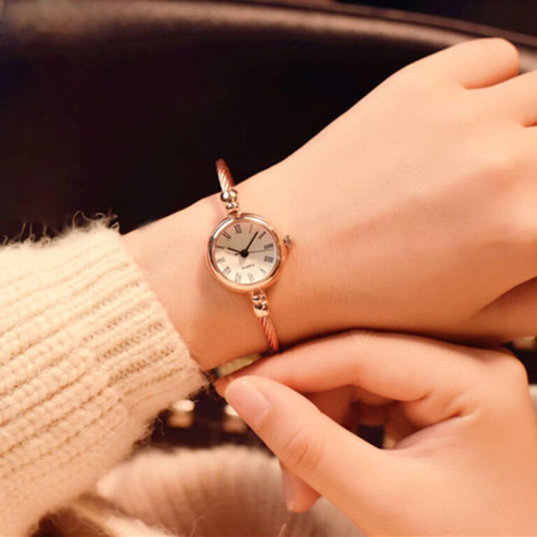 Small Gold Bangle Bracelet Luxury Watches Stainless Steel Retro Ladies Quartz Wristwatches Fashion Casual Women Dress 3