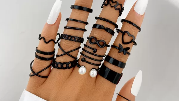 Trendy 22pcs Heart Black Rings Set For Women Vintage Geometric Cross Pearl Butterfly Finger Rings Women