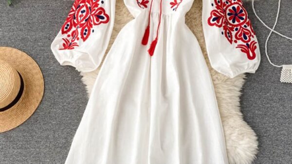 Women Autumn Dresses Bohemian Embroidered Flower O Neck Lantern Sleeve High Waist Pleated Dress All match