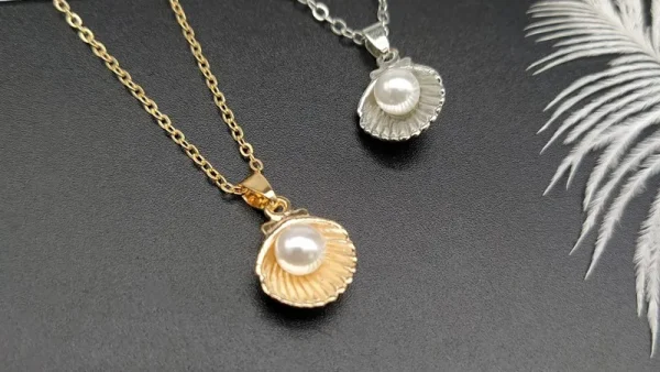 Shell Imitation Pearl Pendant Necklace