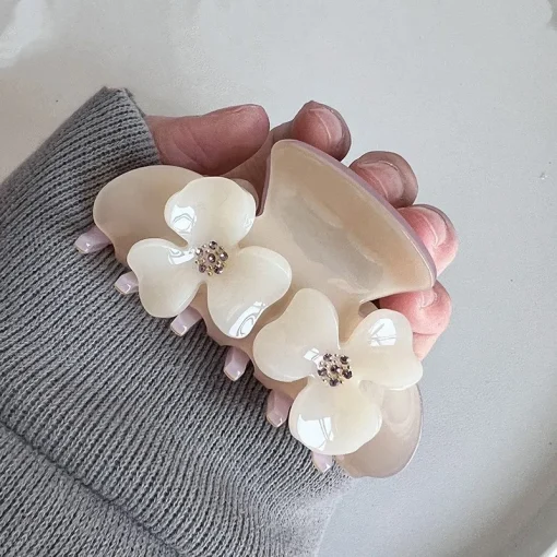 kf S4e77bbf09ea54a52b1f602c4d6d4690eE Muweordy Diamond Inlaid Flower Hair Clip Acetate Claw Clip Sweet Crab Hair Clips Hair Accessories for