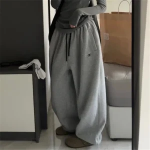 Gray Oversized Sweatpants – Y2K Vintage Baggy Sport Pants for Women