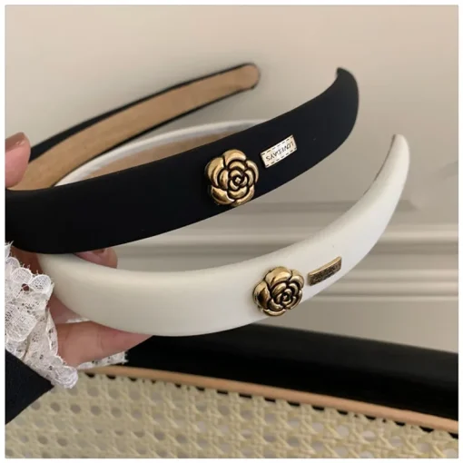 kf Sb95bd22ace404de5bdb2bb249fa75ed6D Korean High Quality Wooden Black White Camellia Hair Bands Tiara Headdress Hair Hoops 2023 New Arrival