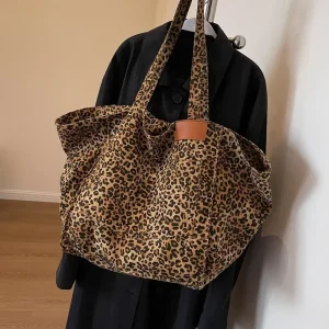 Oversized Leopard Print Canvas Tote – Stylish Women’s Shoulder Bag for Winter 2024