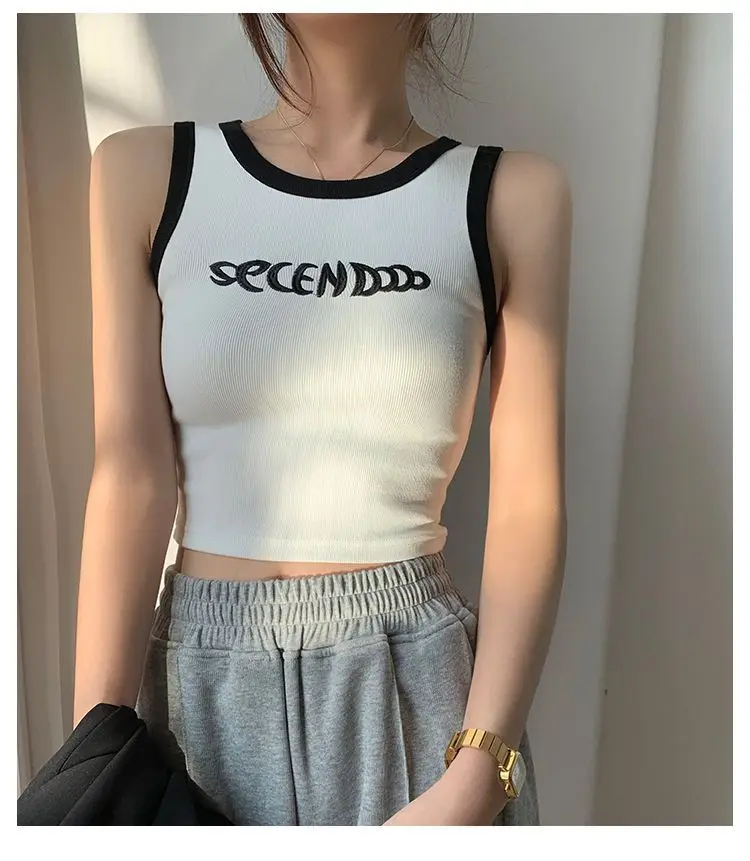 Short letter-patterned women's tank top, knitted polyester fabric